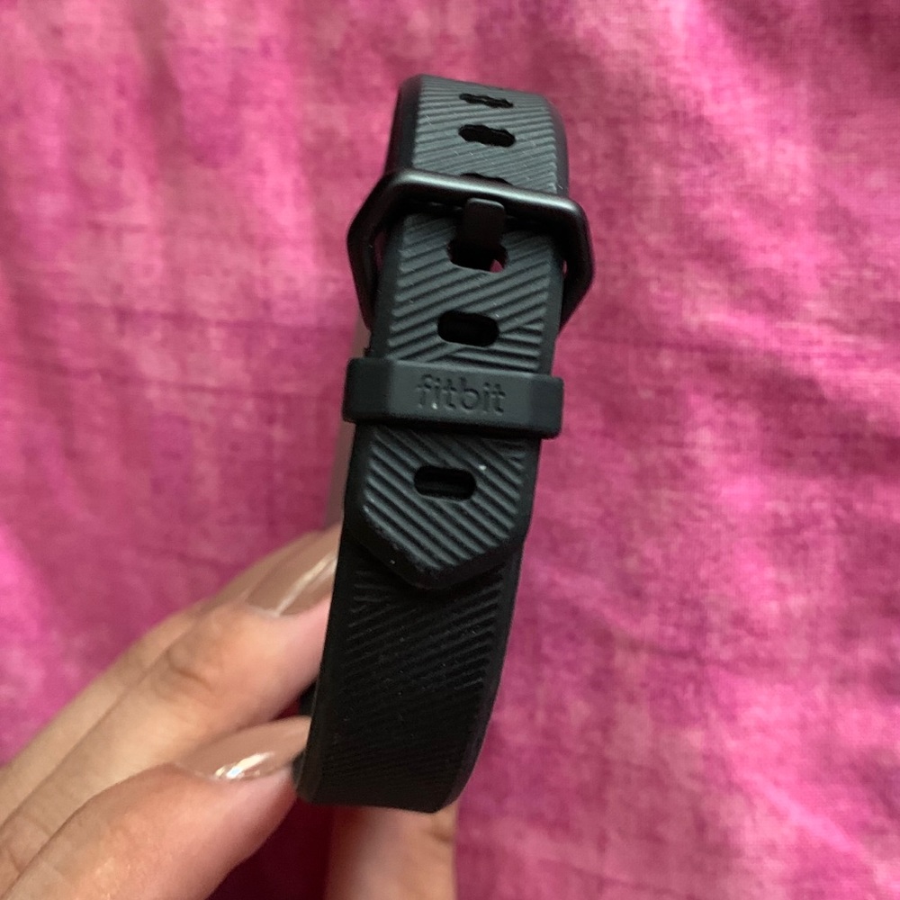Fitbit Alta black silicone band